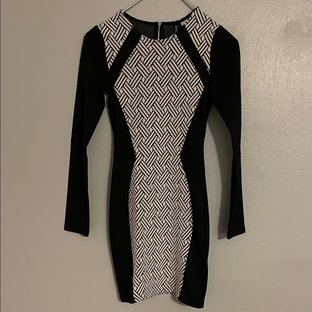 Divided Black Cream Geometric Bodycon Dress Size 4